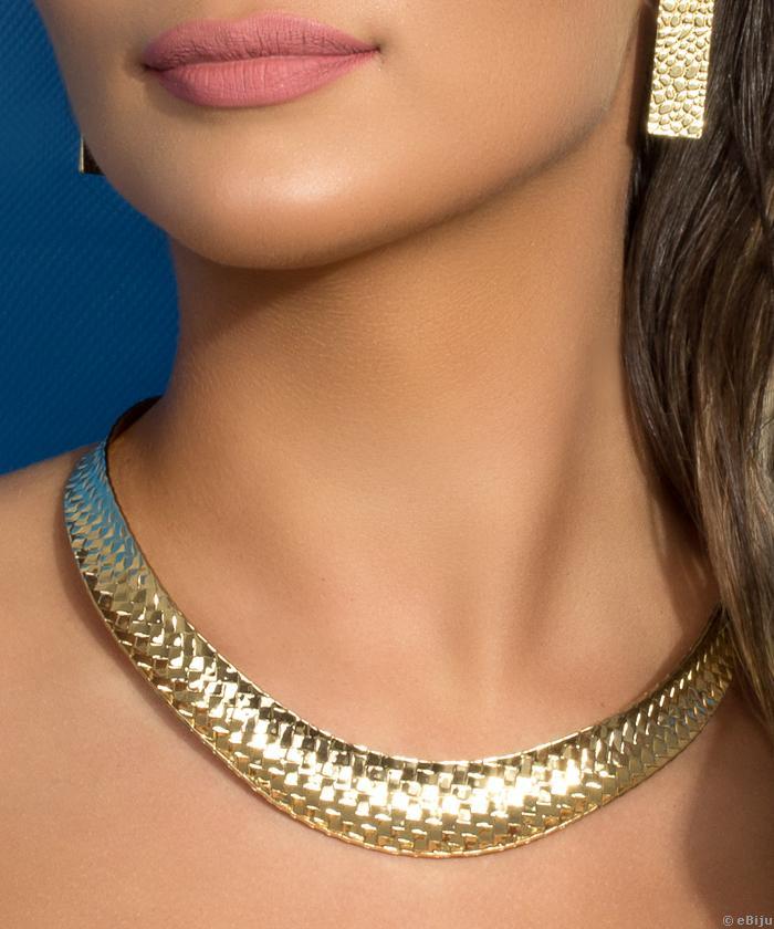 Aranyszínű minimalista, merev fém nyakék