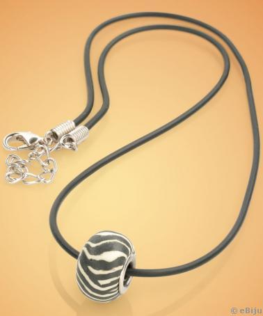 Fehér-fekete fimo gyöngy nyakék, animal print