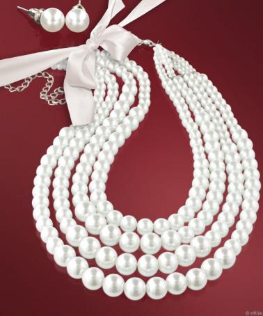 Négy sor fehér gyöngyből készült elegáns nyakék