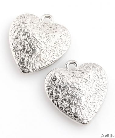 Szív akril medál, világos ezüstszínű, 3 x 3.3 cm