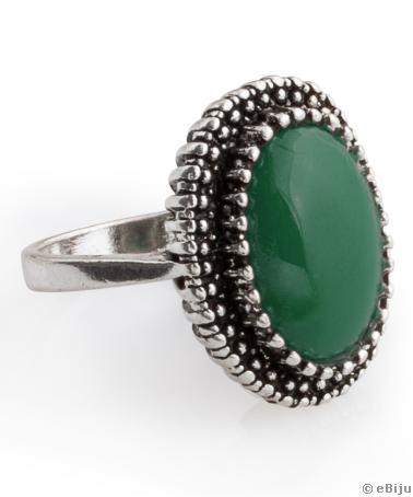 Zöld köves gyűrű, antikolt fémmel