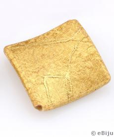 Akril gyöngy, textúrált, aranyszínű, rombusz forma, 2.9 x 3 cm