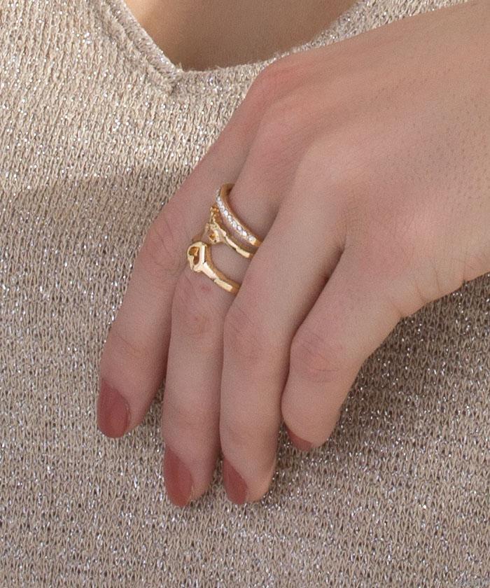 Aranyszínű Love gyűrű, szívecskével és kristályokkal, 18 mm