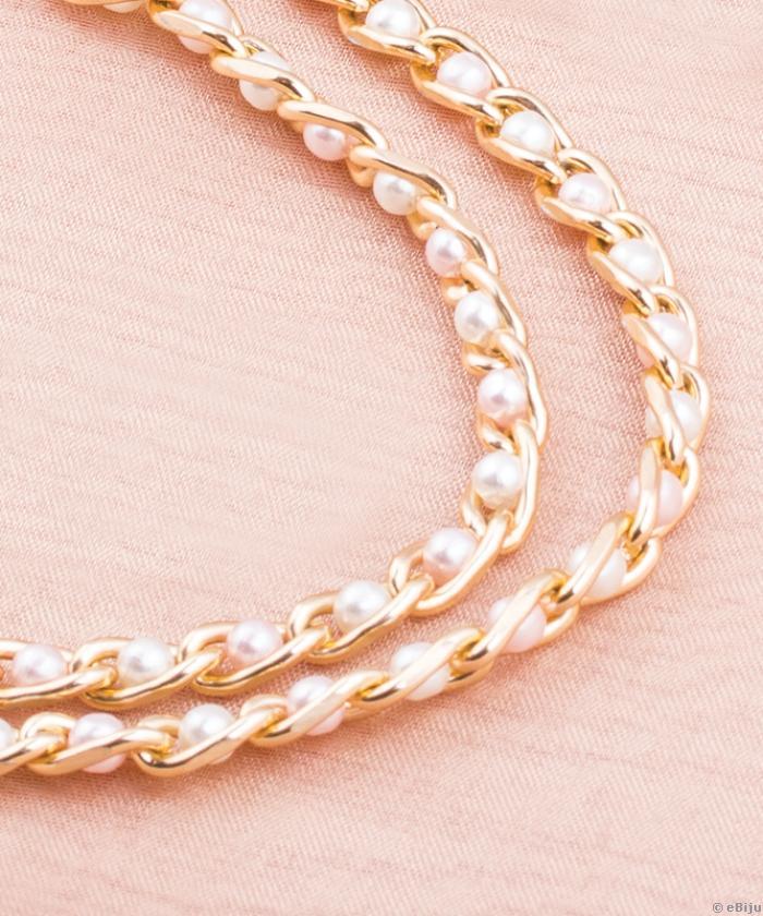 Aranyszínű nyaklánc rózsaszín és fehér üveggyöngyökkel díszítve