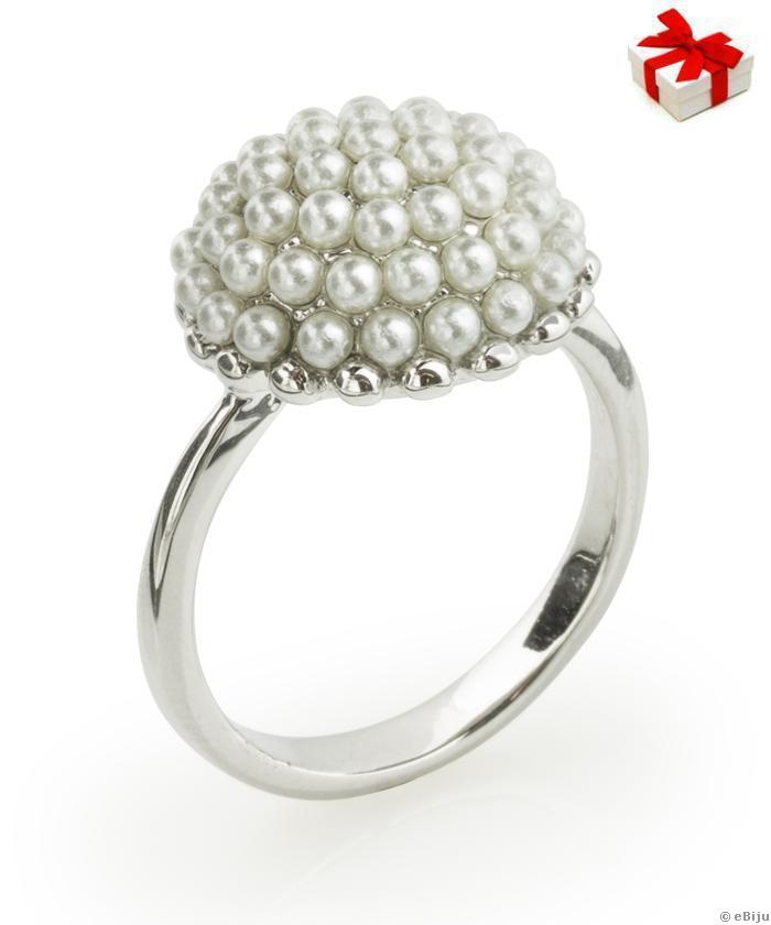 Ezüstszínű gyűrű fehér gyöngyökkel, 16 mm