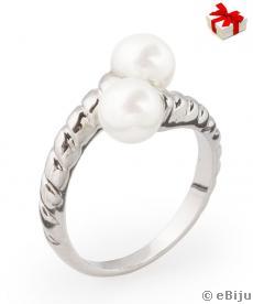 Ezüstszínű gyűrű fehér Swarovski gyöngyökkel