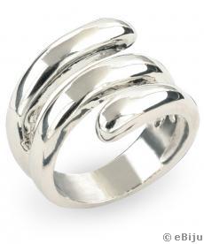 Ezüstszínű kígyó gyűrű, fémből
