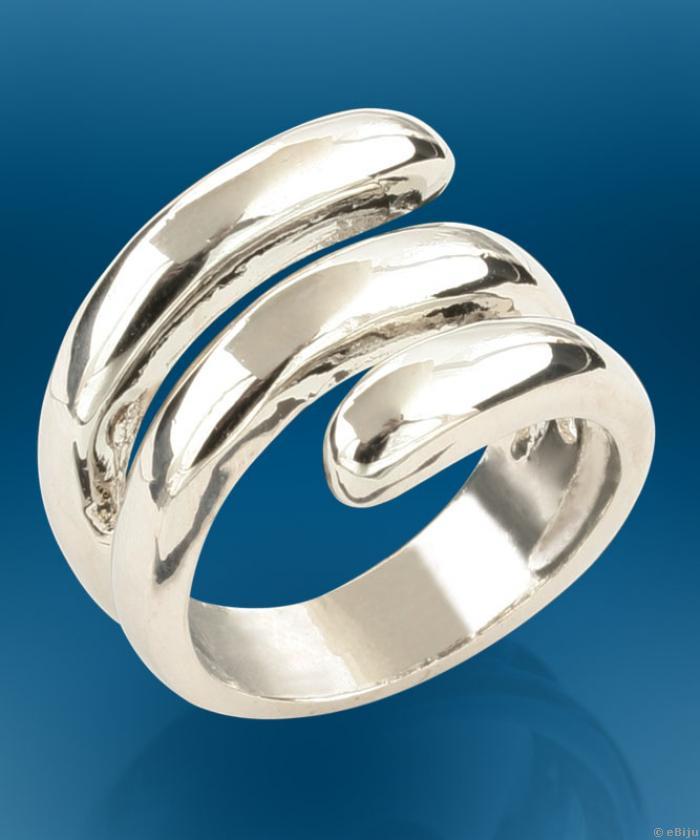 Ezüstszínű kígyó gyűrű fémből, 16 mm