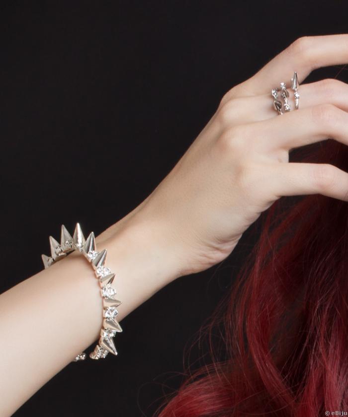 Ezüstszínű punk rock gyűrű, kristályokkal és tüskékkel, 19 mm