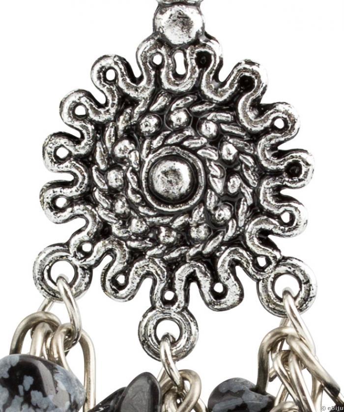 Fekete chandelier-típusú fülbevaló féldrágakövekből