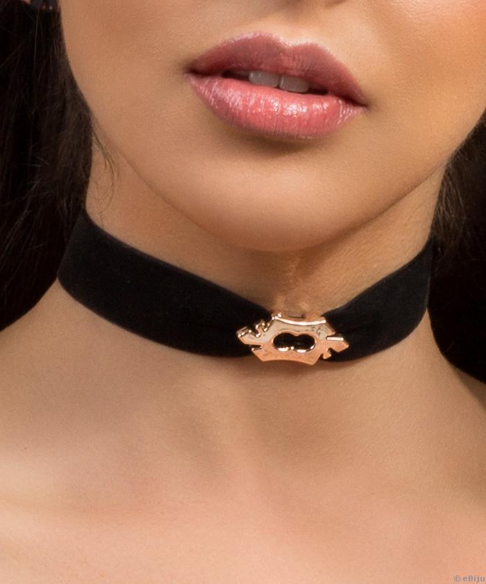 Fekete choker, art deco stílúsú csattal