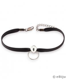 Fekete choker, bőr szív lakattal