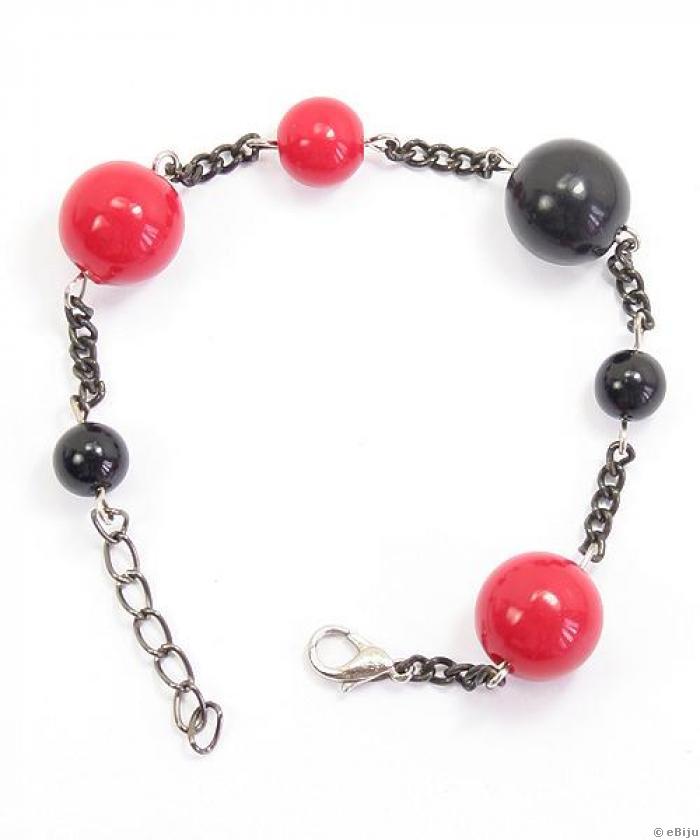 Fekete és piros gyöngyös karkötő