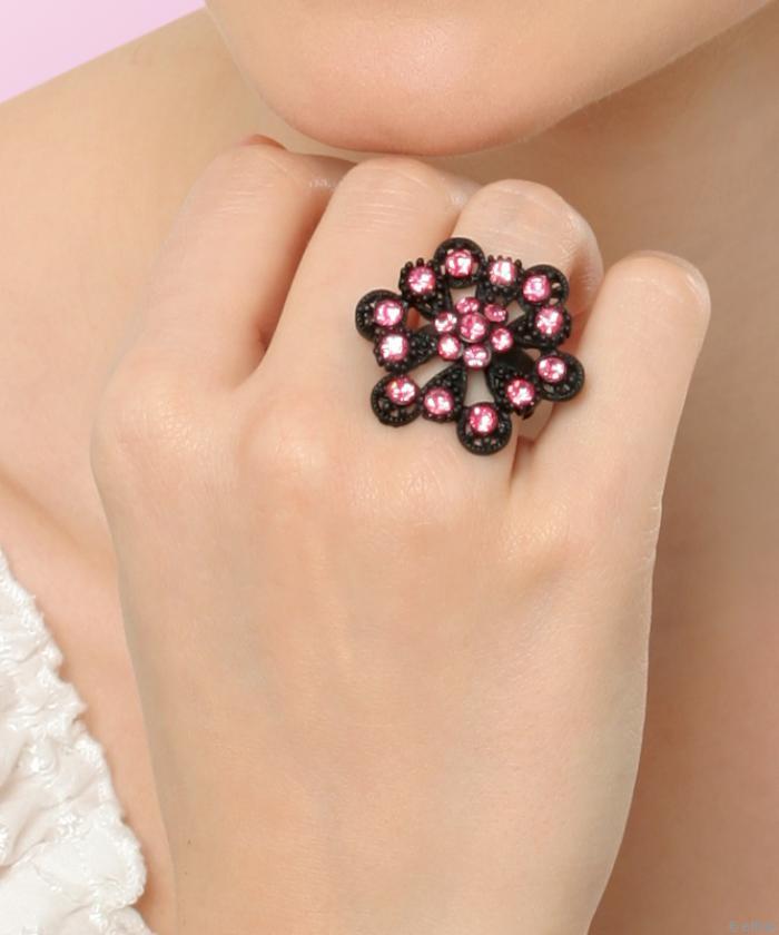 Fekete, rózsaszín strasszos gyűrű