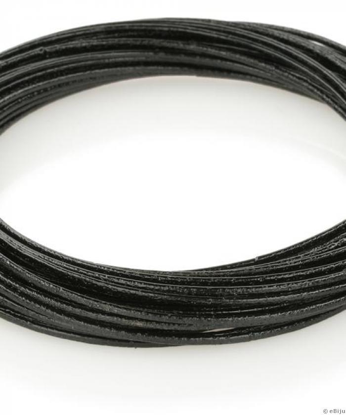 Fekete, több darabból álló fém karkötő