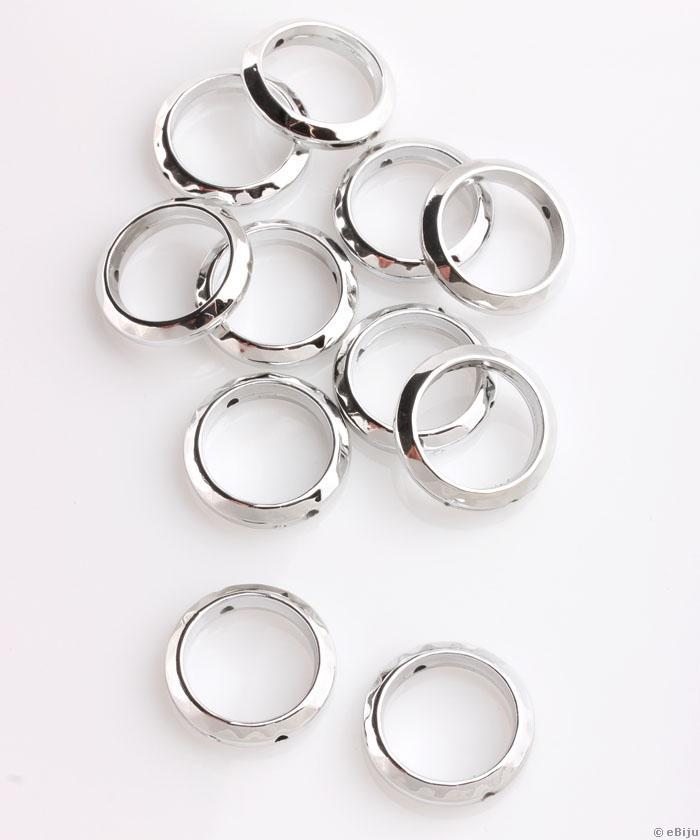Gyűrű formájú akril gyöngy, fazettált, ezüstszínű, 2.5 cm