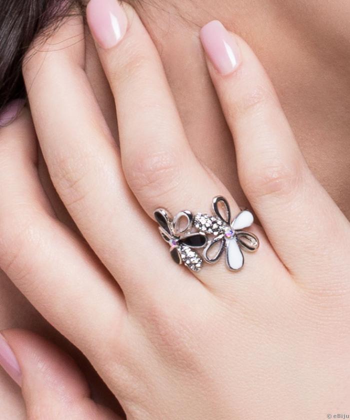 Két virágos gyűrű, fehér kristályokkal, ezüstszínű fémből, 16 mm