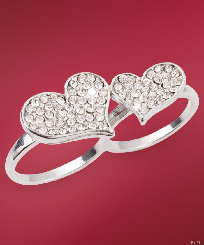 Kétujjas szív gyűrű, fehér kristályokkal, ezüstszínű fémből, 18-20 mm