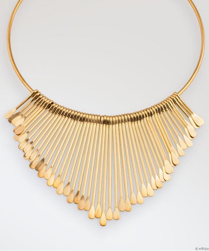 Kleopátra nyakék aranyszínű fémből