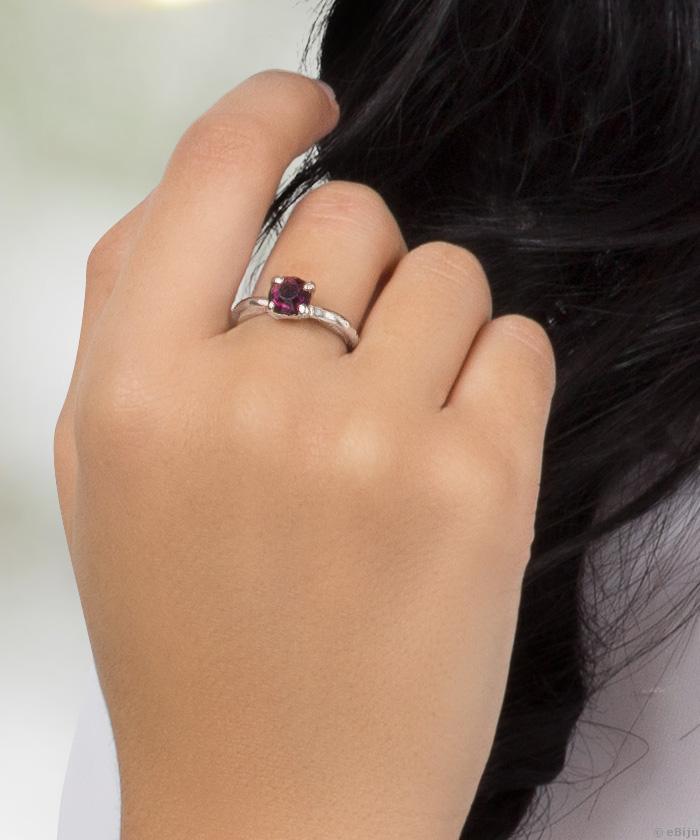 Lila kristály jeggyűrű típusú gyűrű