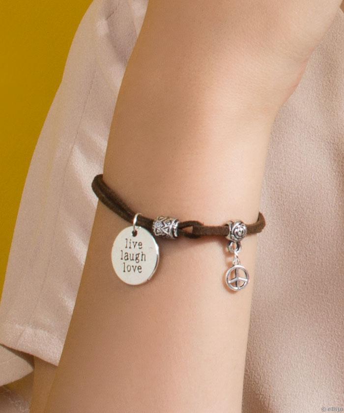 ‘Live, laugh, love‘ duplasoros karkötő barna természetbarát bőrből