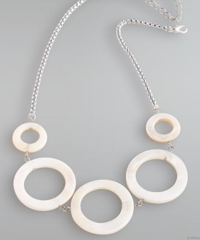 Minimalista nyakék, fehér gyöngyház gyűrűkből