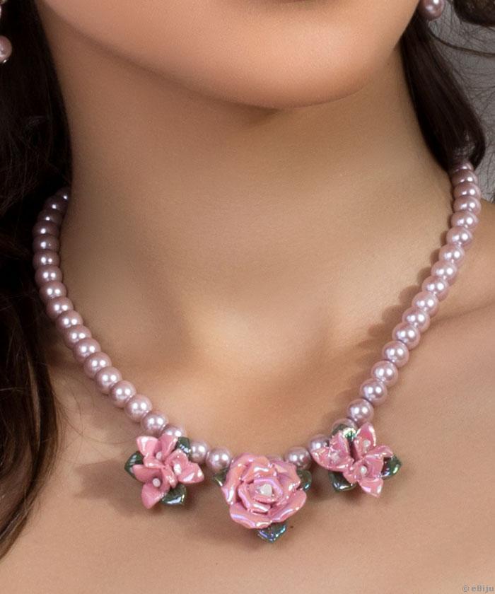 Pasztell rózsaszín üveggyöngy nyakék, porcelán virágokkal