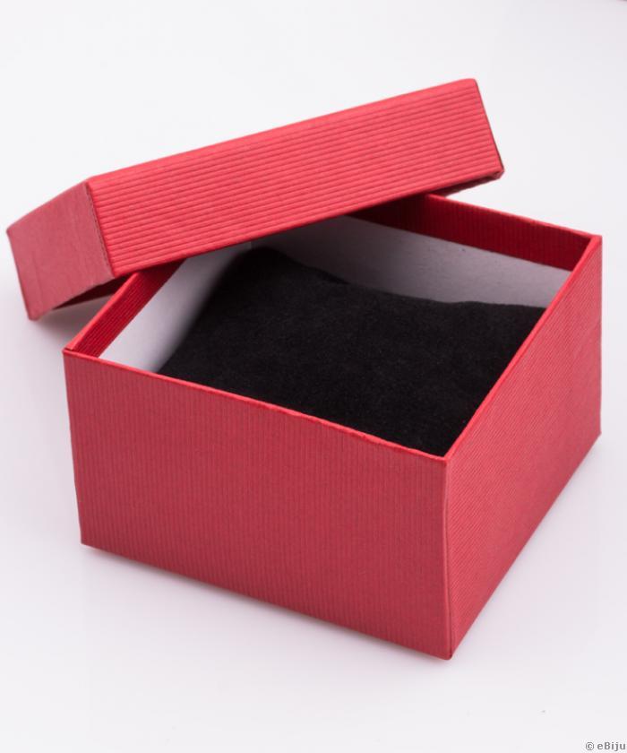 Piros ajándékdoboz kivehető párnácskával