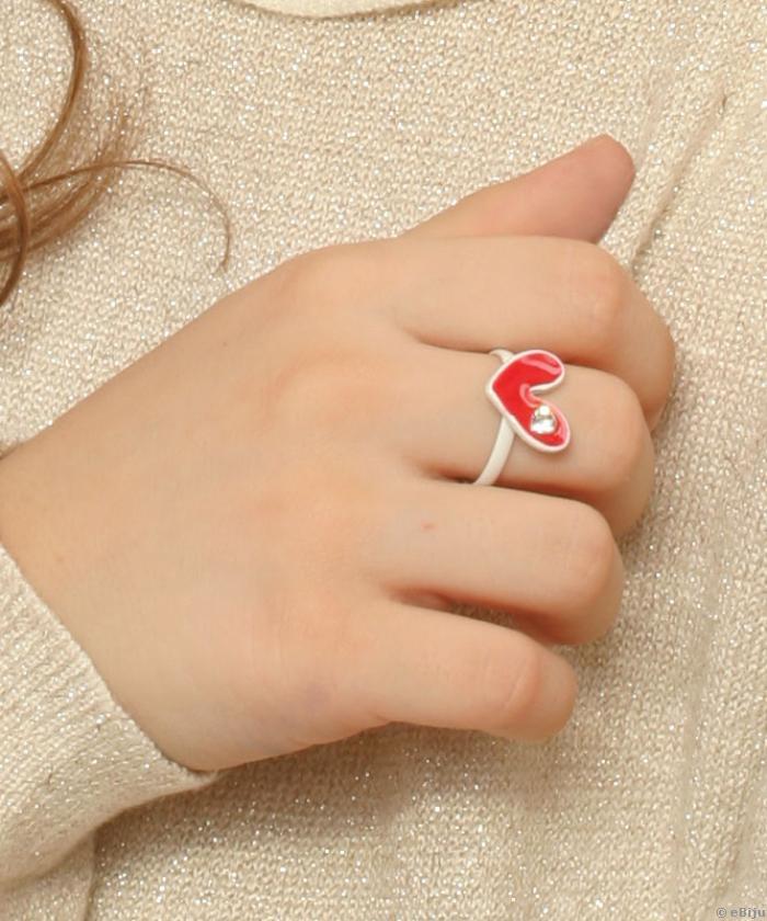 Piros szivecske gyűrű fehér strasszal, kislányoknak