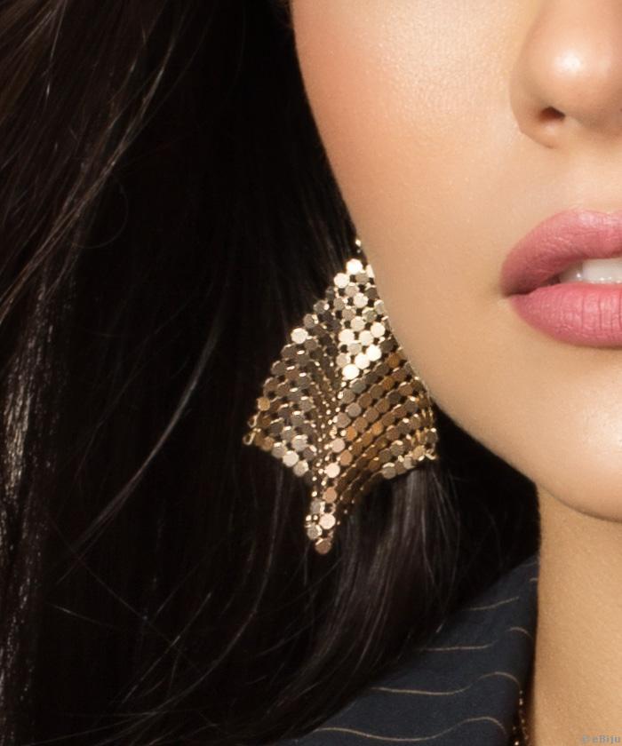 Rombusz formájú, bronzszínű szövött fém fülbevaló