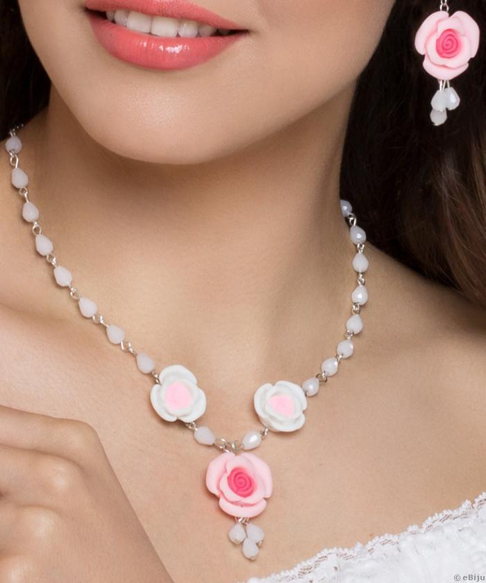 Rózsa nyakék fehér és rózsaszín virágokból