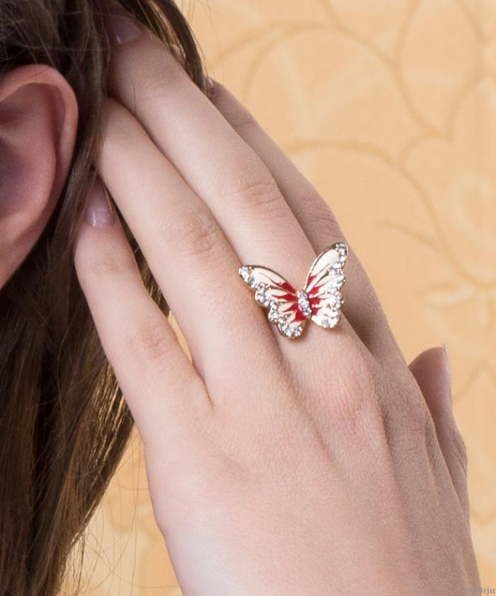 Rózsaszín pillangó gyűrű, aranyszínű fémből