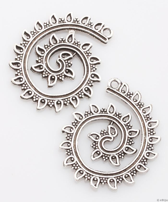 Spirális medál, levelekkel, ezüstszínű fém, 3.6 x 3 cm