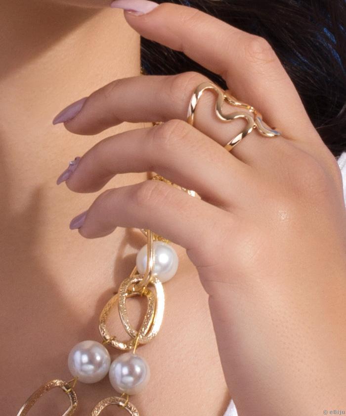 Stilizált szívecskés gyűrű, aranyszínű fémből, 18 mm