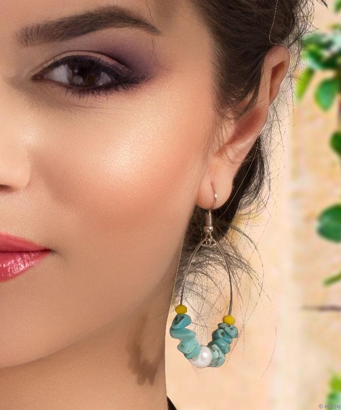 Türkiz howlit köves fülbevaló, sárga kristályokkal