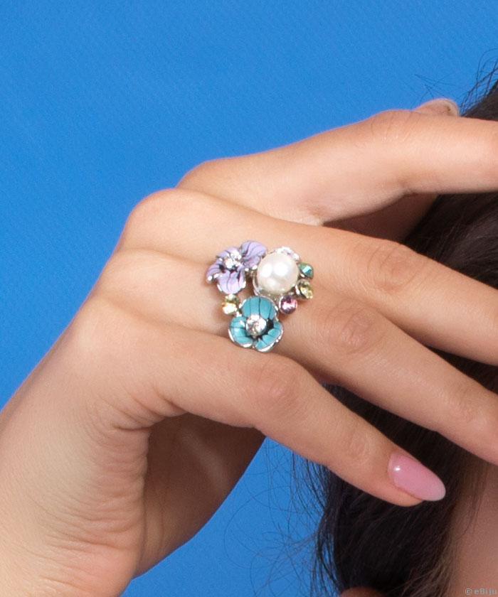 Üveggyöngyös, színes kristályos virág gyűrű (méret 17 mm)