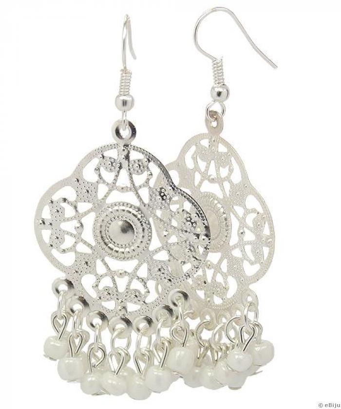 Virágos chandelier fülbevaló fehér üveggyöngyökkel
