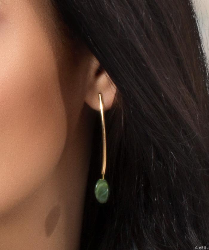 Zöld akril gyöngyös fülbevaló, aranyszínű fémmel