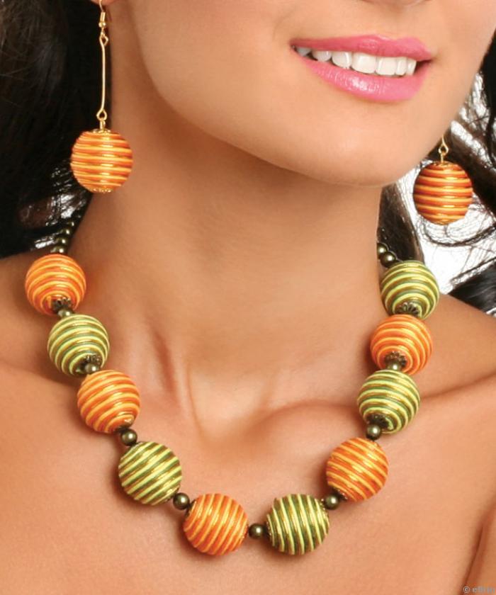 Zöld-narancssárga-arany színű nyaklánc textilgyöngyökből
