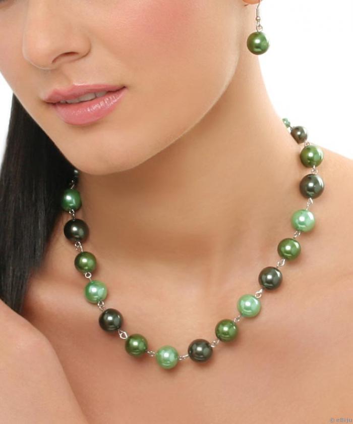 Zöld üveggyöngy nyakék
