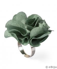 Zöld virág gyűrű textilből